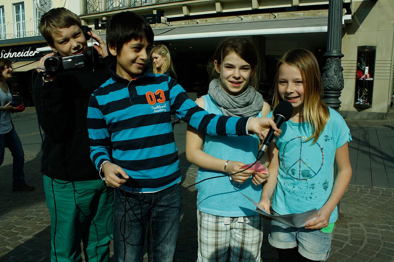 Schüler drehen Filmclips für den Regenwald ©OroVerde